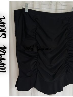 torrid Black Ruched One-Piece Swim Skirt Retail $54.00 Size 2 New No Tags